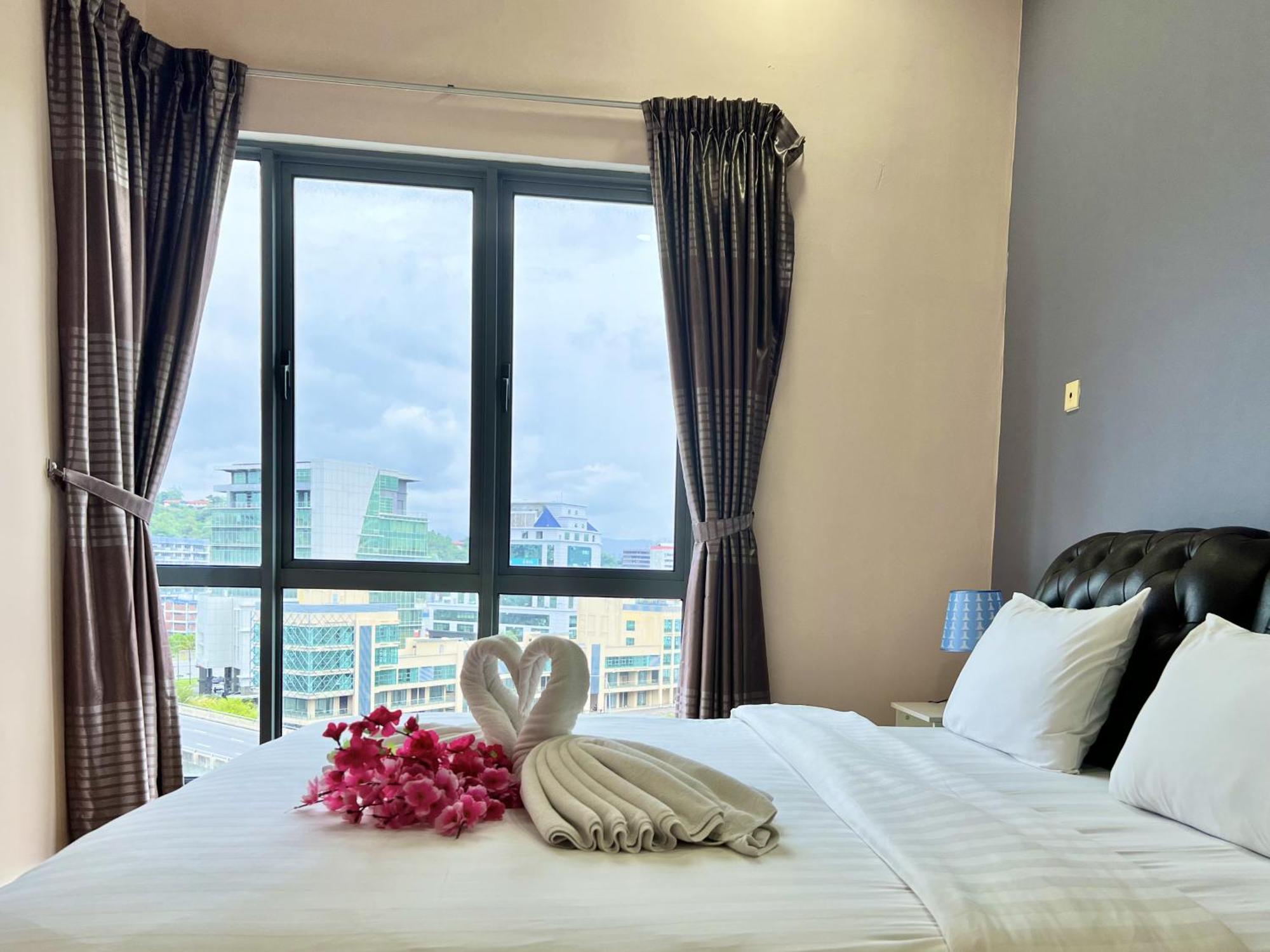 Margo Istay - The Loft Imago Kota Kinabalu Bagian luar foto